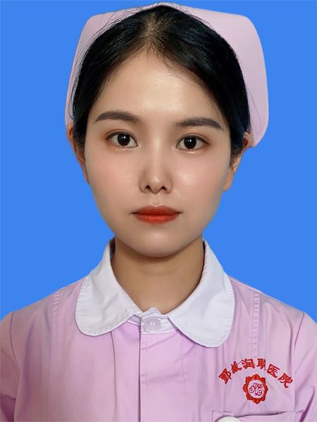 梁莉莉 护士