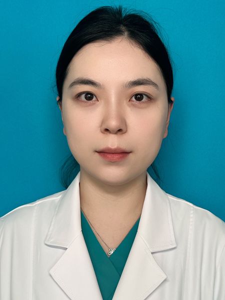 冯亚清  护士