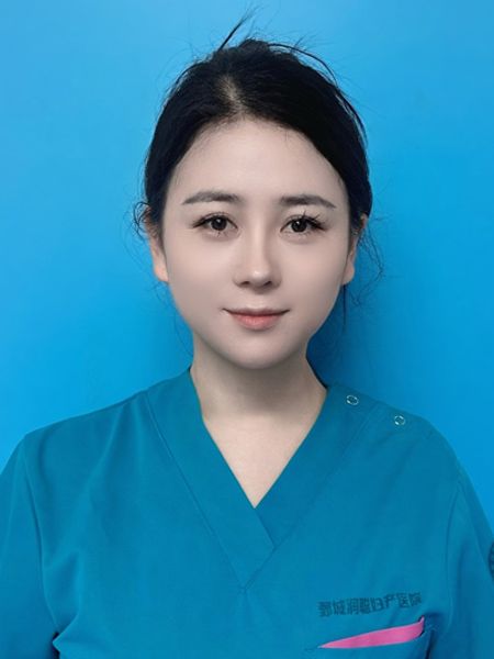 李萌  护士
