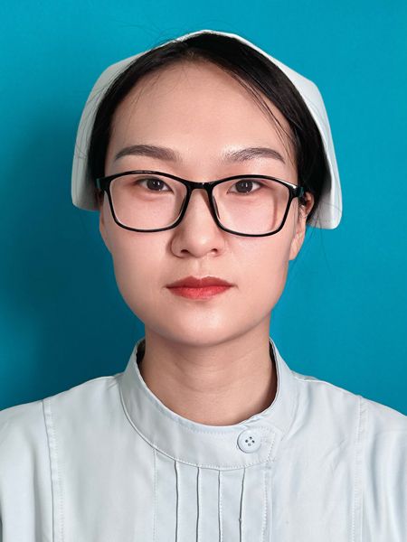 谌燕楠  护士